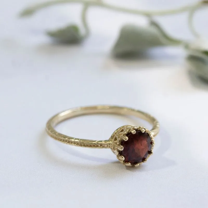 14K Yellow Gold Round Red Garnet 5mm Ring