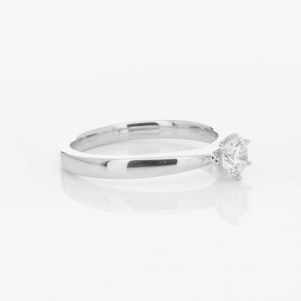 18ct White Gold .35ct Diamond Nova Ring