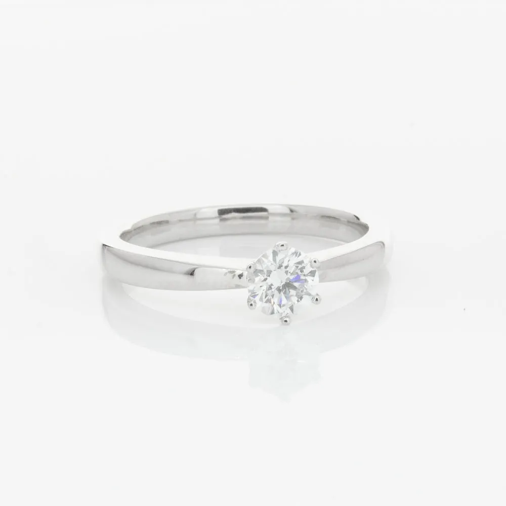 18ct White Gold .35ct Diamond Nova Ring