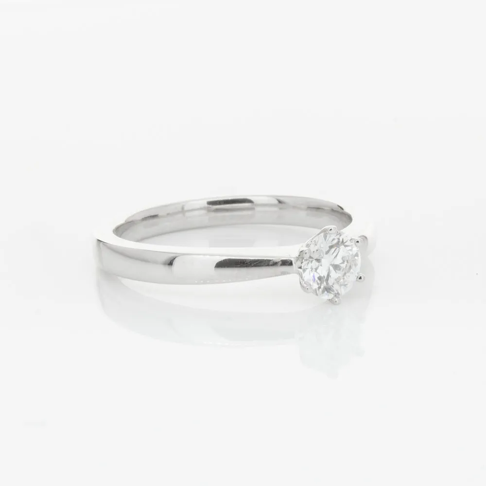 18ct White Gold .35ct Diamond Nova Ring