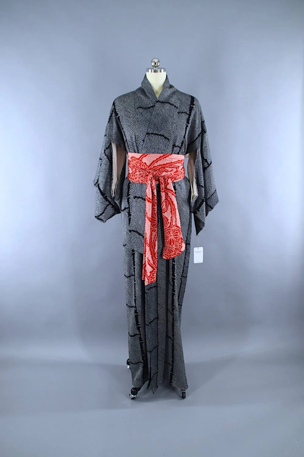 1960s Vintage Silk Kimono Robe / Black & White Shibori Dyed