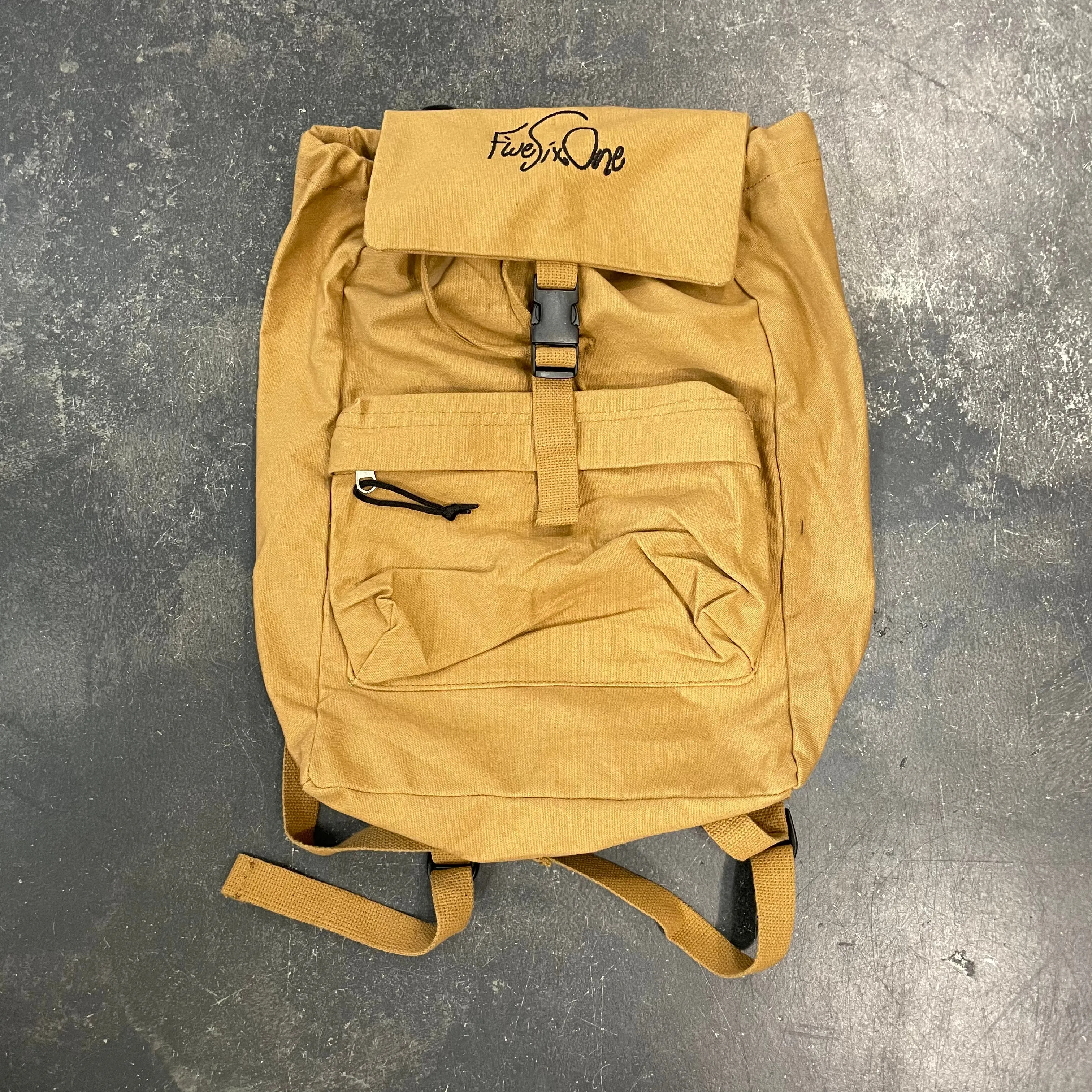 561 Backpack (Daypack) Camel