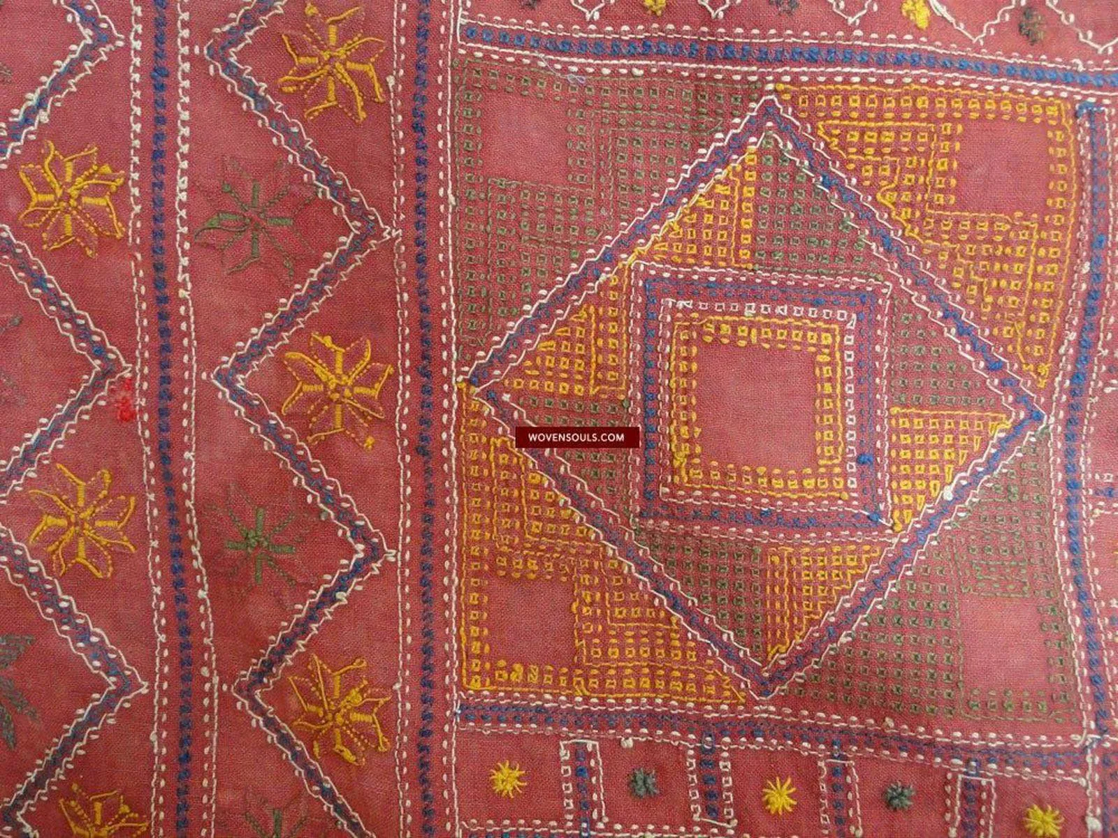 618 SOLD Old Bishnoi Shekhawati Wedding Odhana Shawl - Embroidery Bandhini Patterns