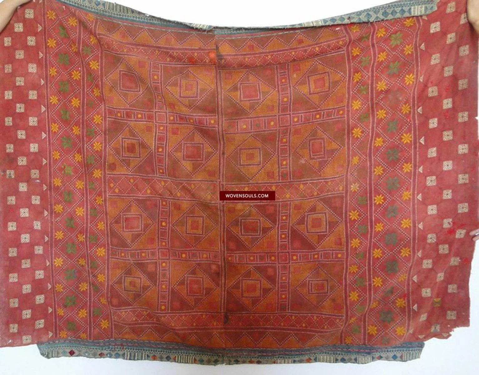 618 SOLD Old Bishnoi Shekhawati Wedding Odhana Shawl - Embroidery Bandhini Patterns