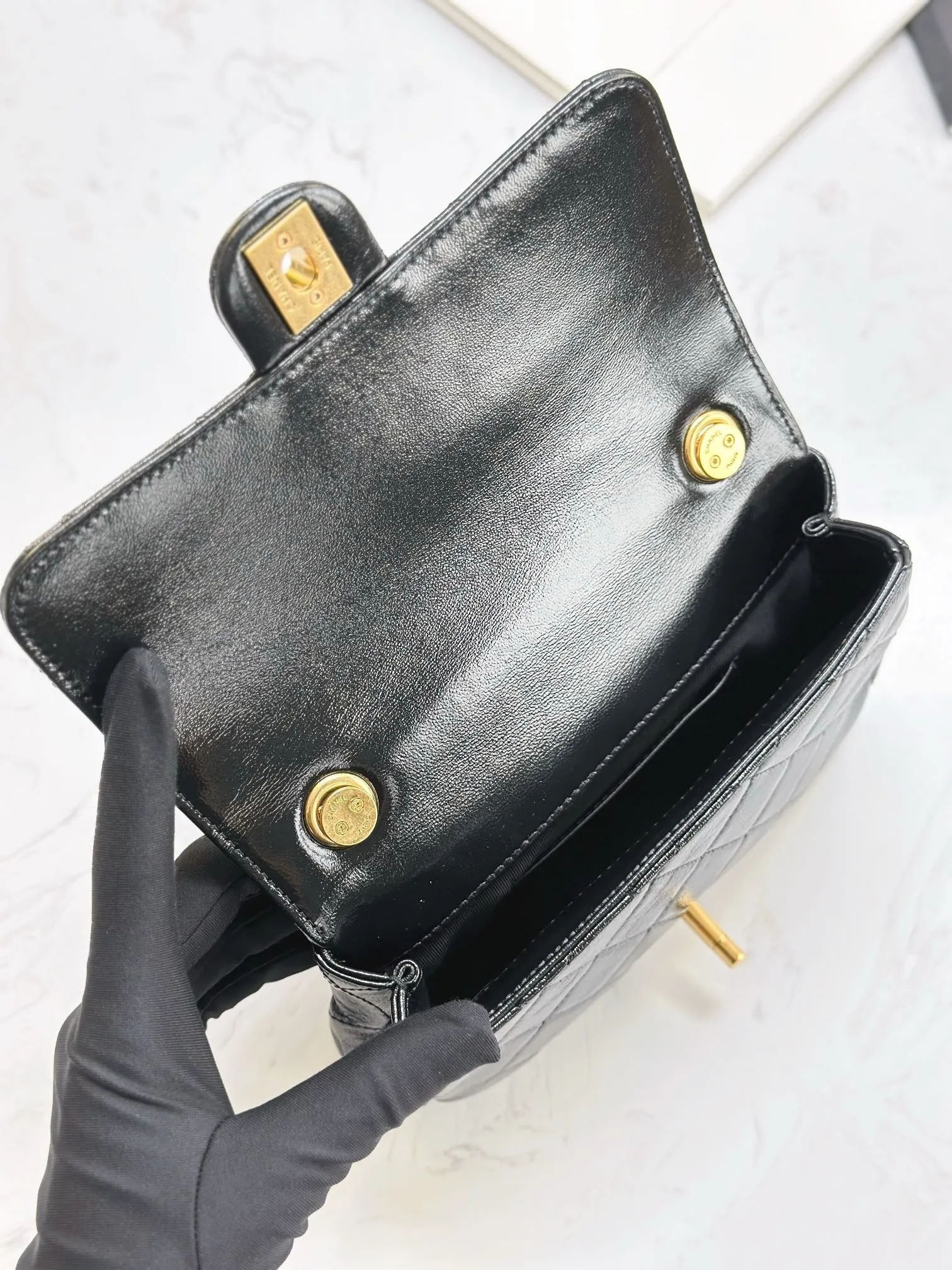 CC1023 Flap Bag / HIGHEST QUALITY VERSION / 6.2 × 9.4 × 2 in