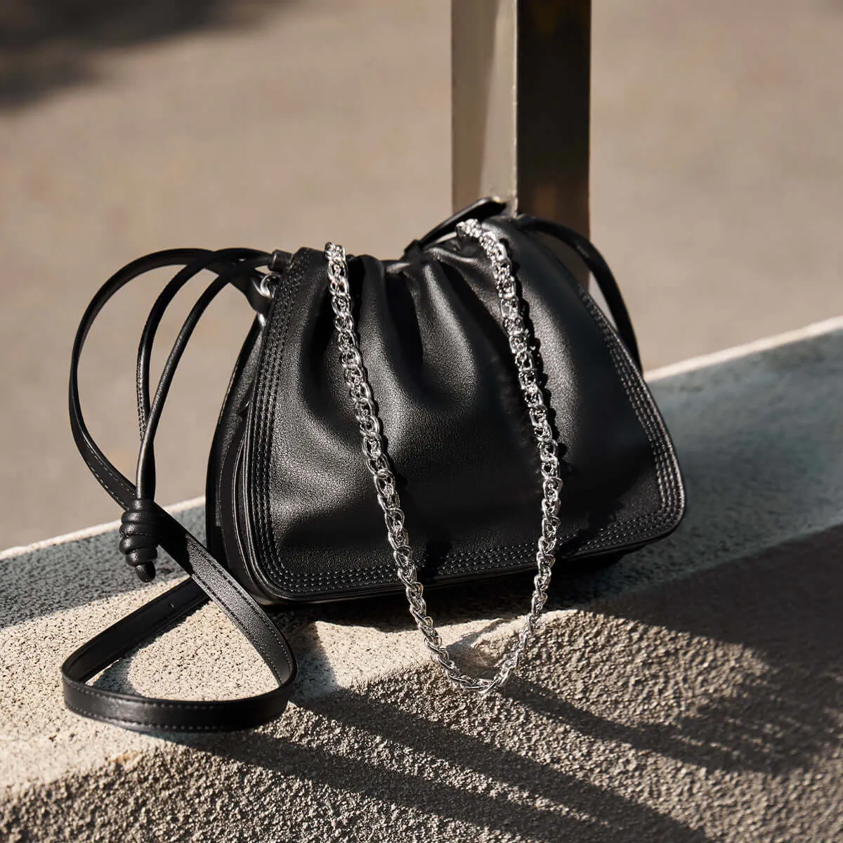 Chain Strap Drawstring Leather Bucket Bag