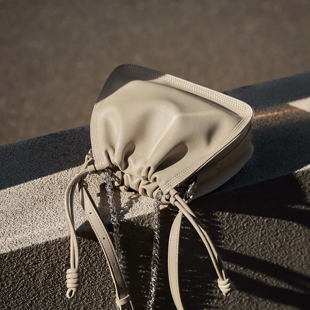 Chain Strap Drawstring Leather Bucket Bag