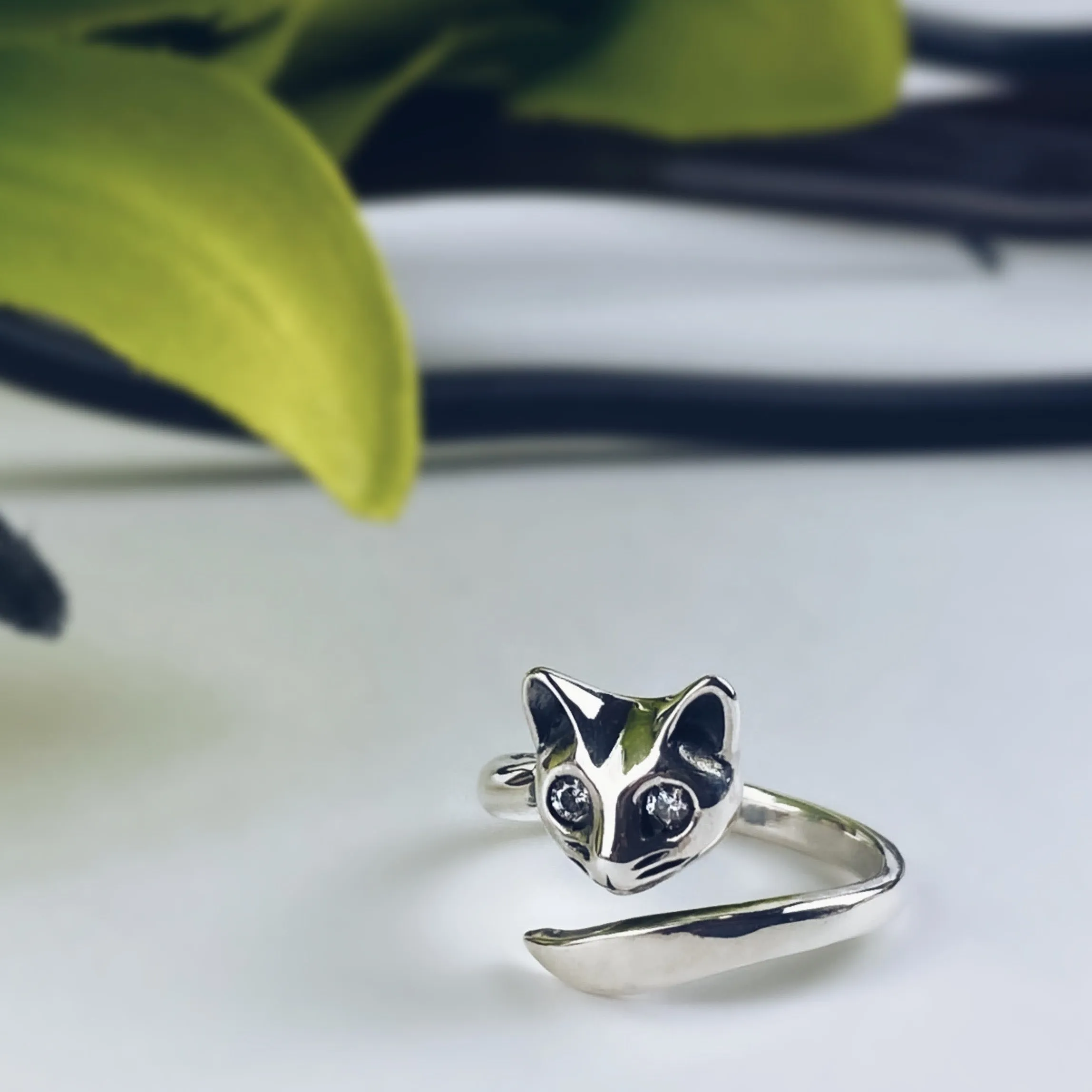 Curious Cat Ring - SR2297