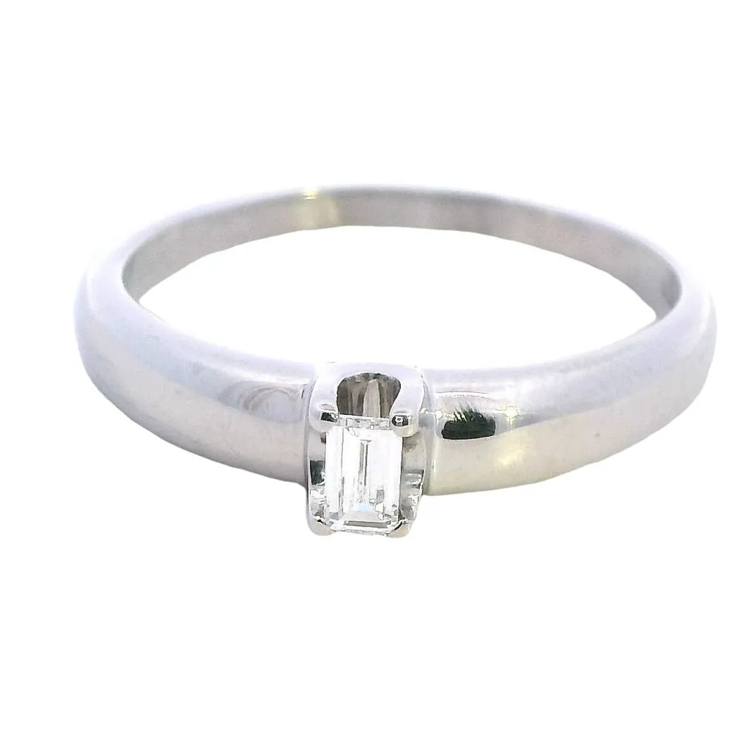 Dazzling Diamonds Handmade 18ct white gold Diamond Ring