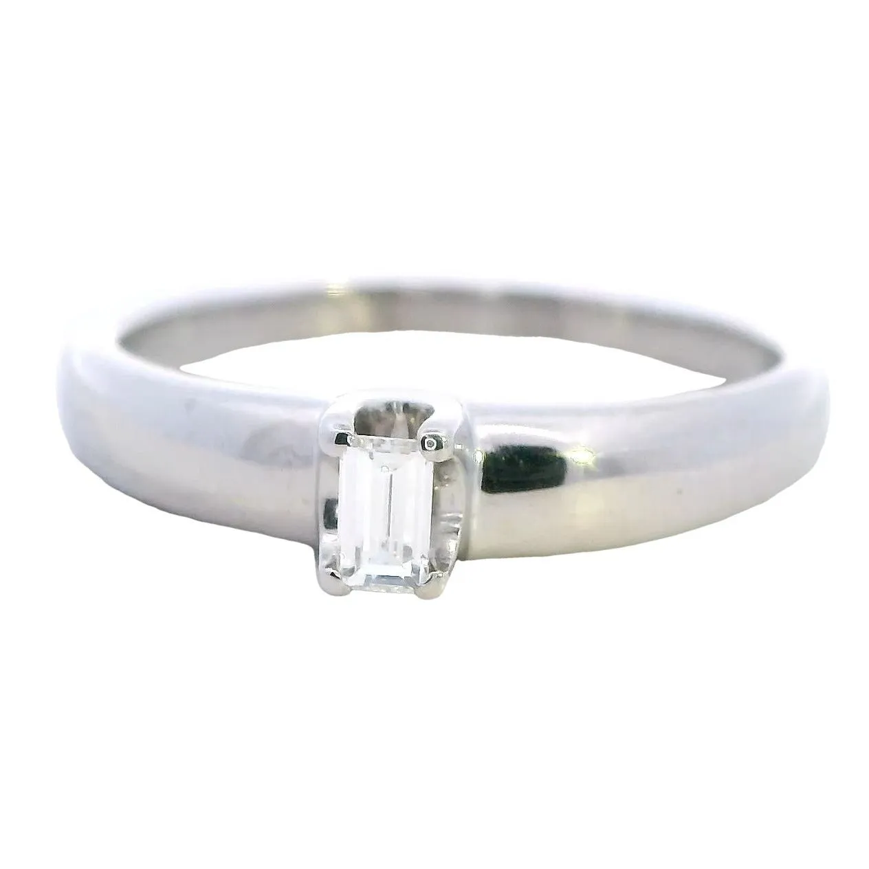 Dazzling Diamonds Handmade 18ct white gold Diamond Ring