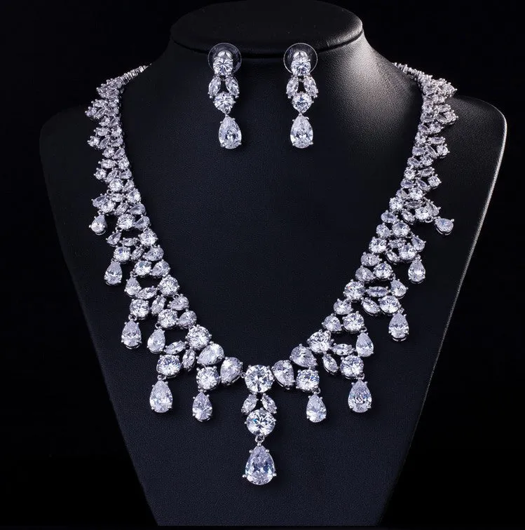 Dazzling Drops Jewelry Set