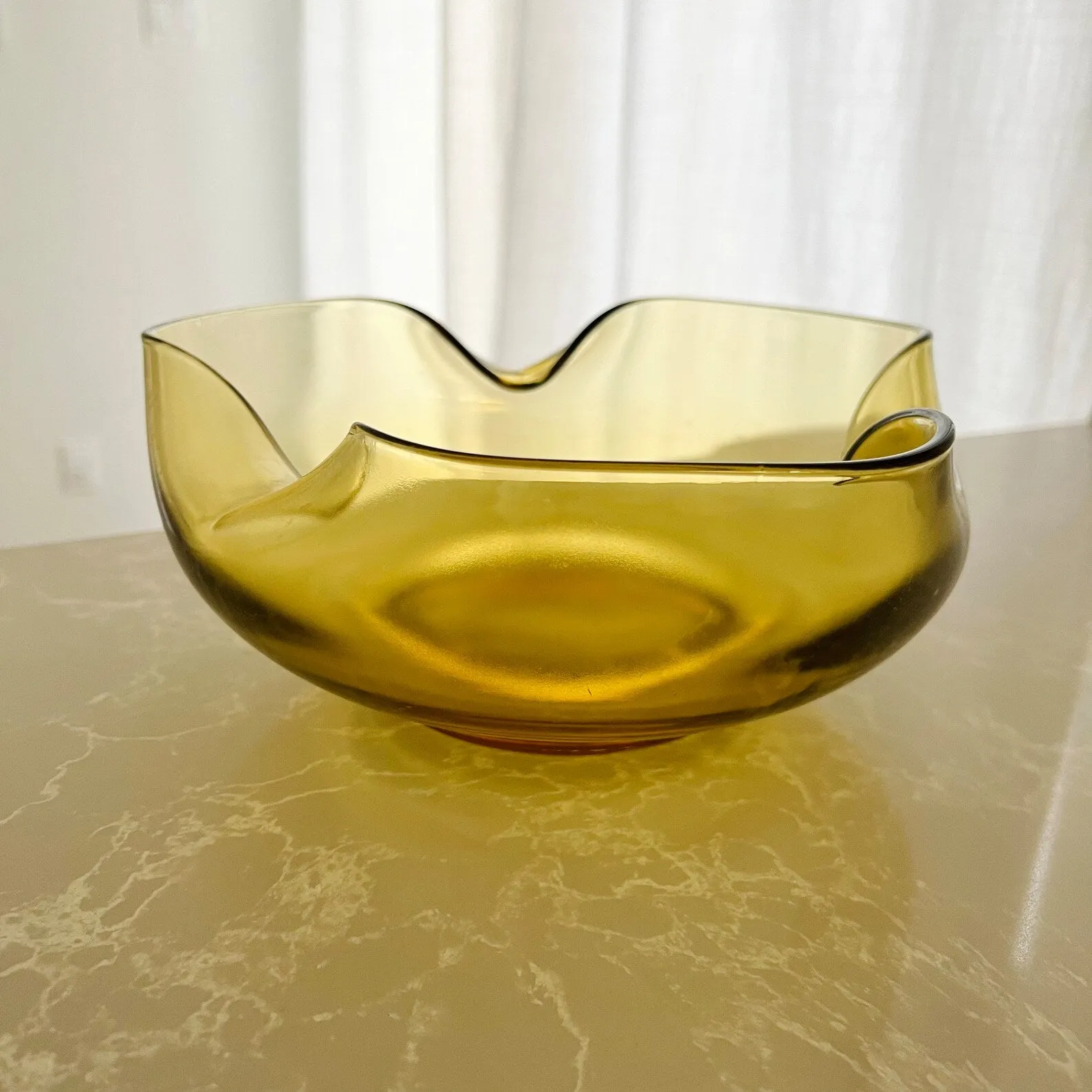 FORA STUDIOS| Vintage 1960s Amber Glass Fruit Bowl