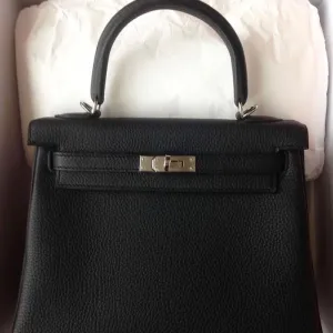 Hermès Kelly 25 Noir (Black) Togo Palladium Hardware PHW