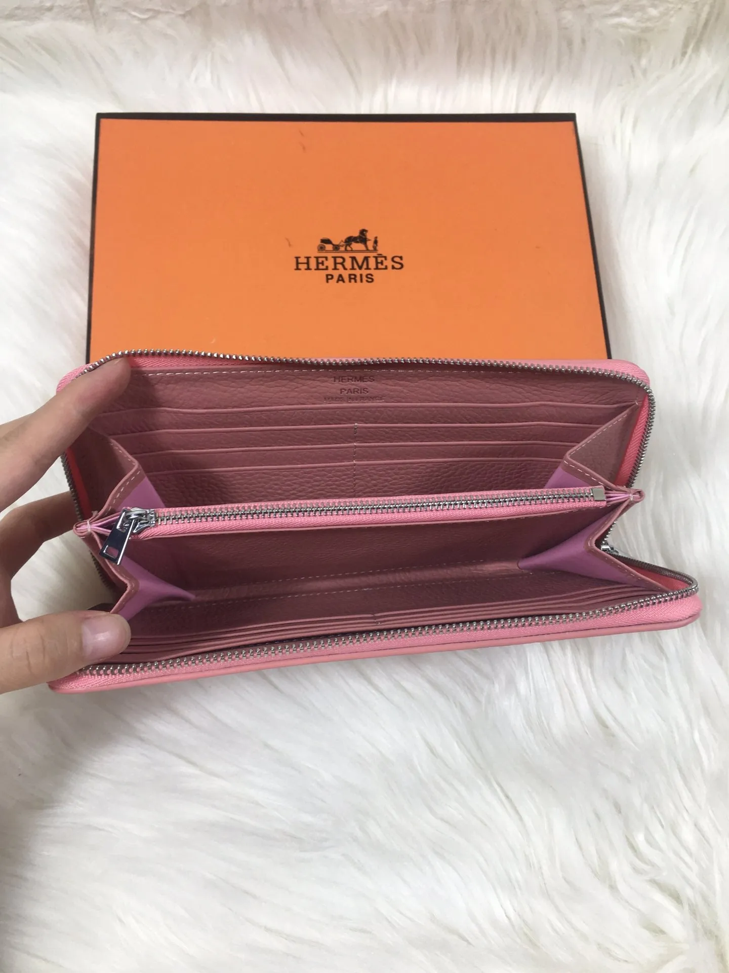 HM SILK'IN CLASSIC WALLET 20 LIGHT PINK GRAINED CALFSKIN