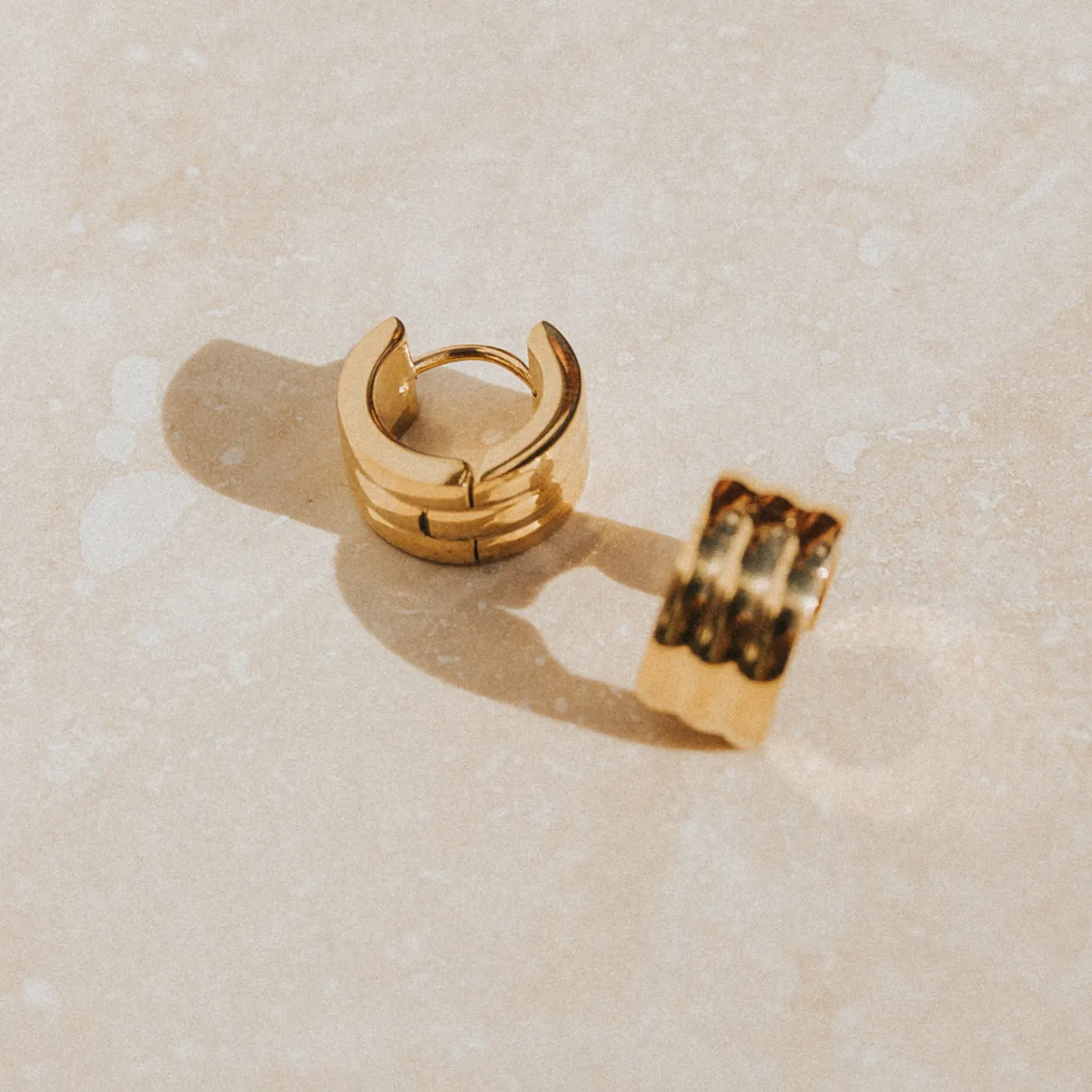 HORIZON SURF EARRINGS 18K GOLD