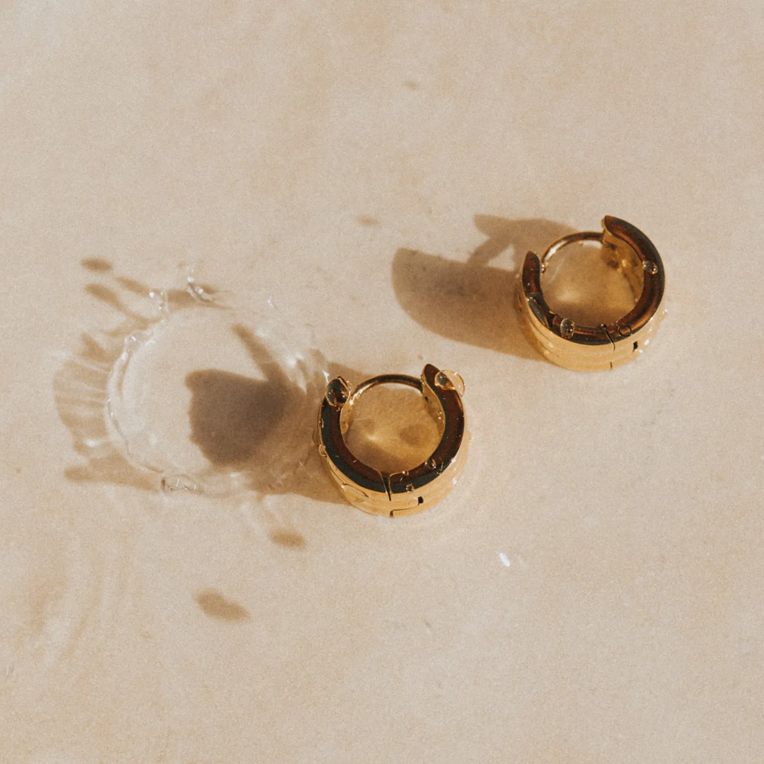 HORIZON SURF EARRINGS 18K GOLD