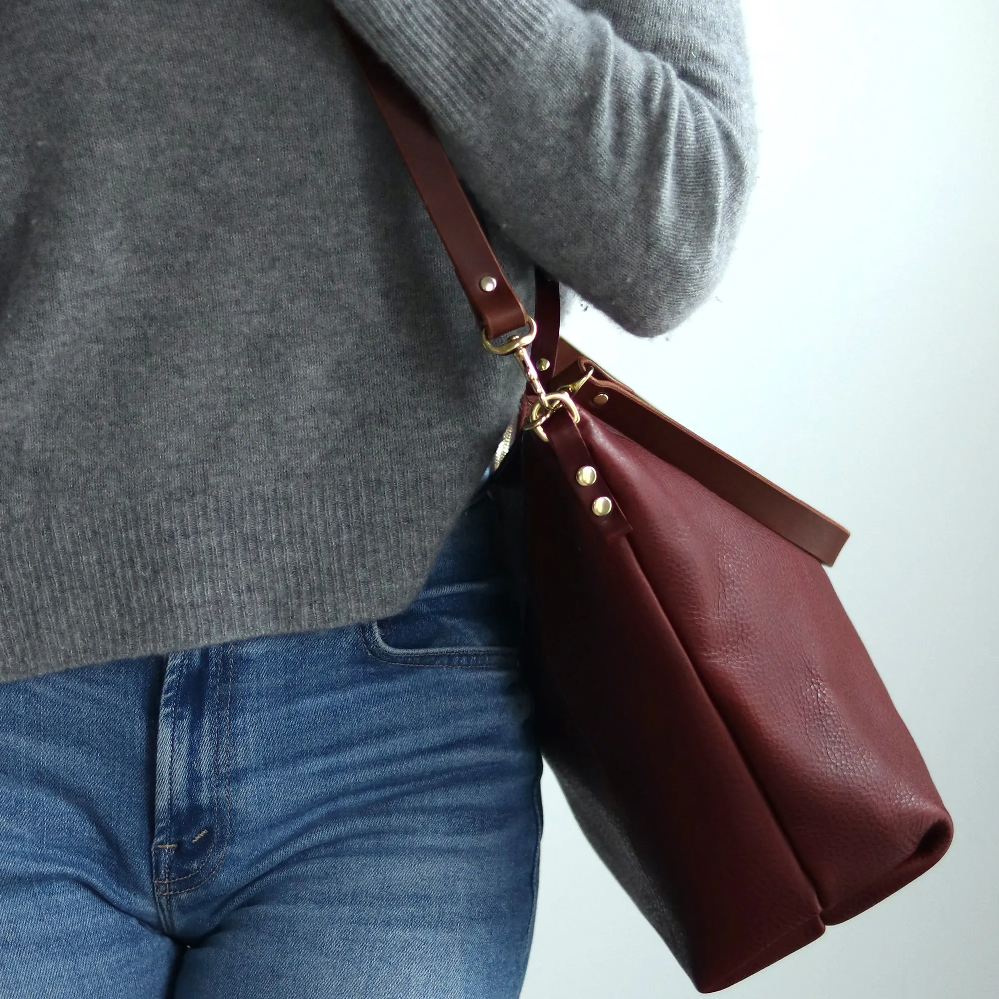 Large Slouchy Hobo Crossbody - Red Pebble