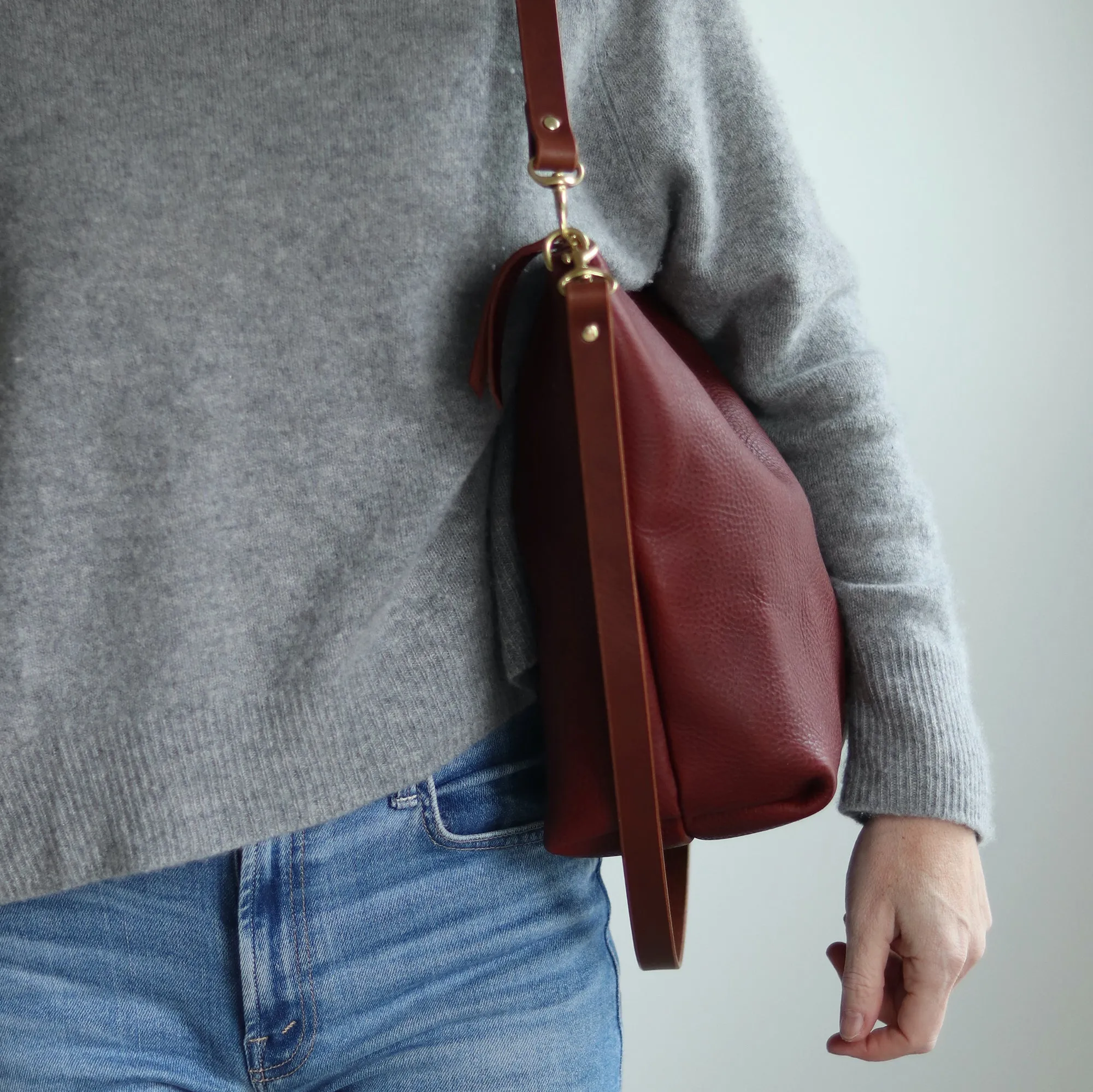 Large Slouchy Hobo Crossbody - Red Pebble