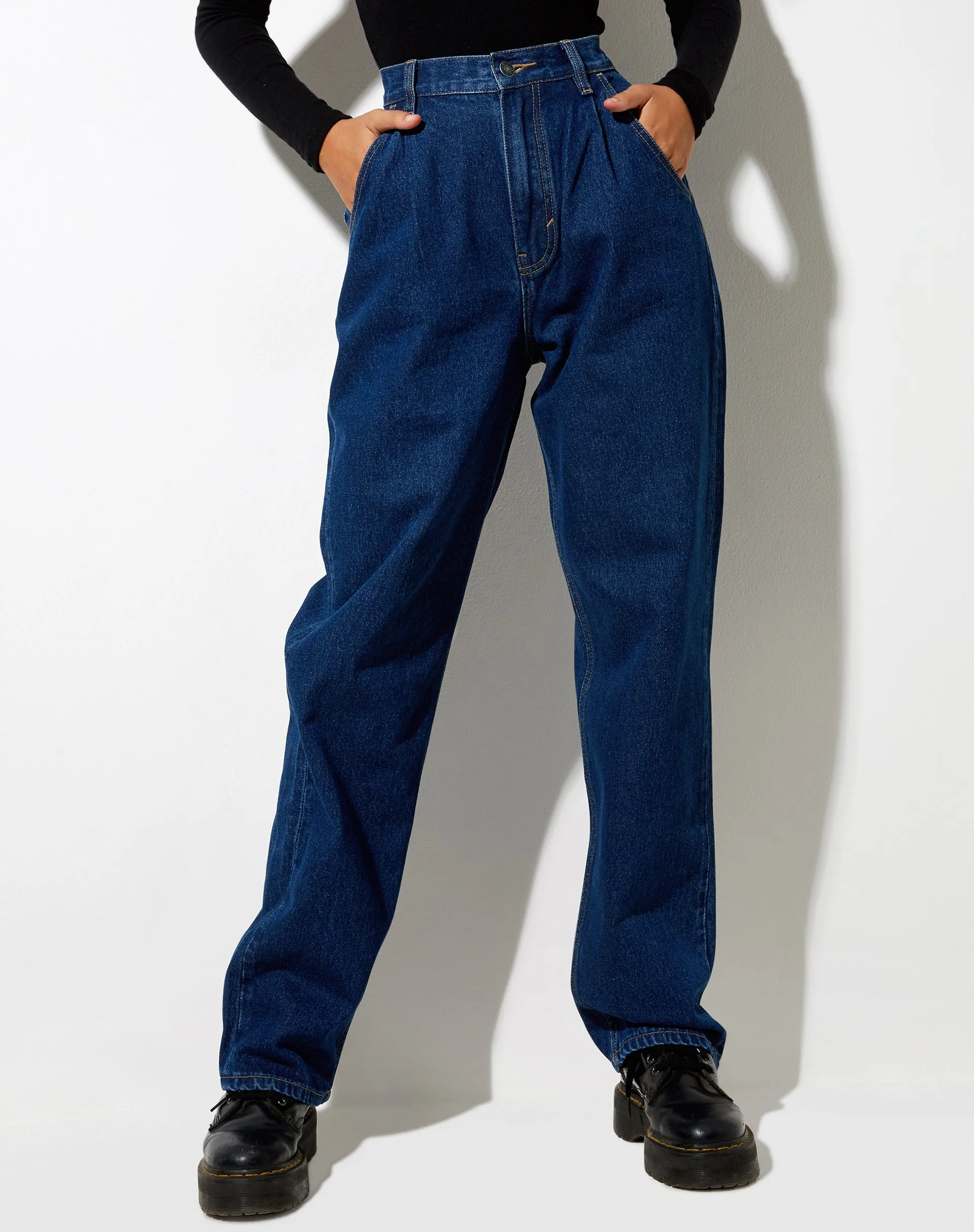 Pleated Jeans in Indigo Blue