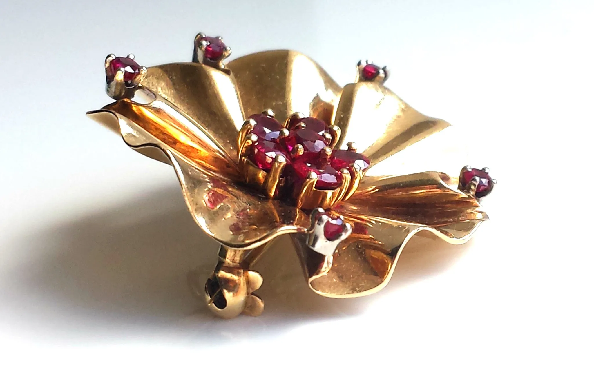 Rare Vintage Retro Tiffany & Co. Mid-century Modernist 1940s 14k Gold & Ruby Flower Brooch