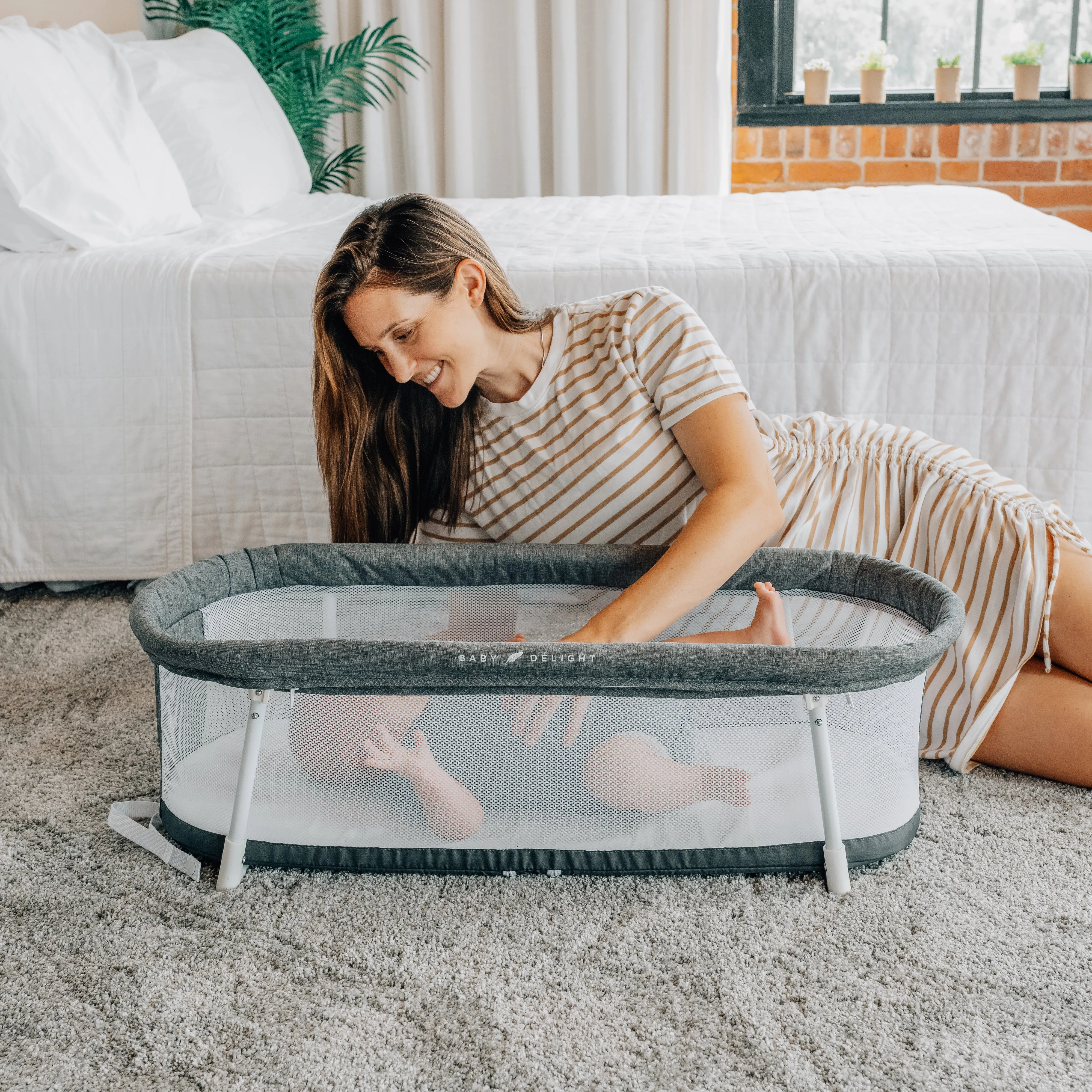 Snuggle Nest™ Portable Bassinet-Charcoal Tweed